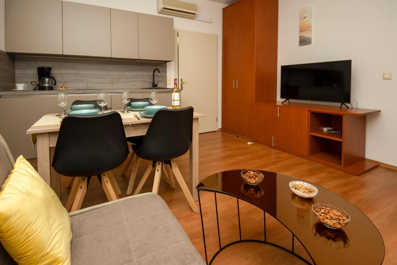 Apartments4You Vodice Exteriör bild
