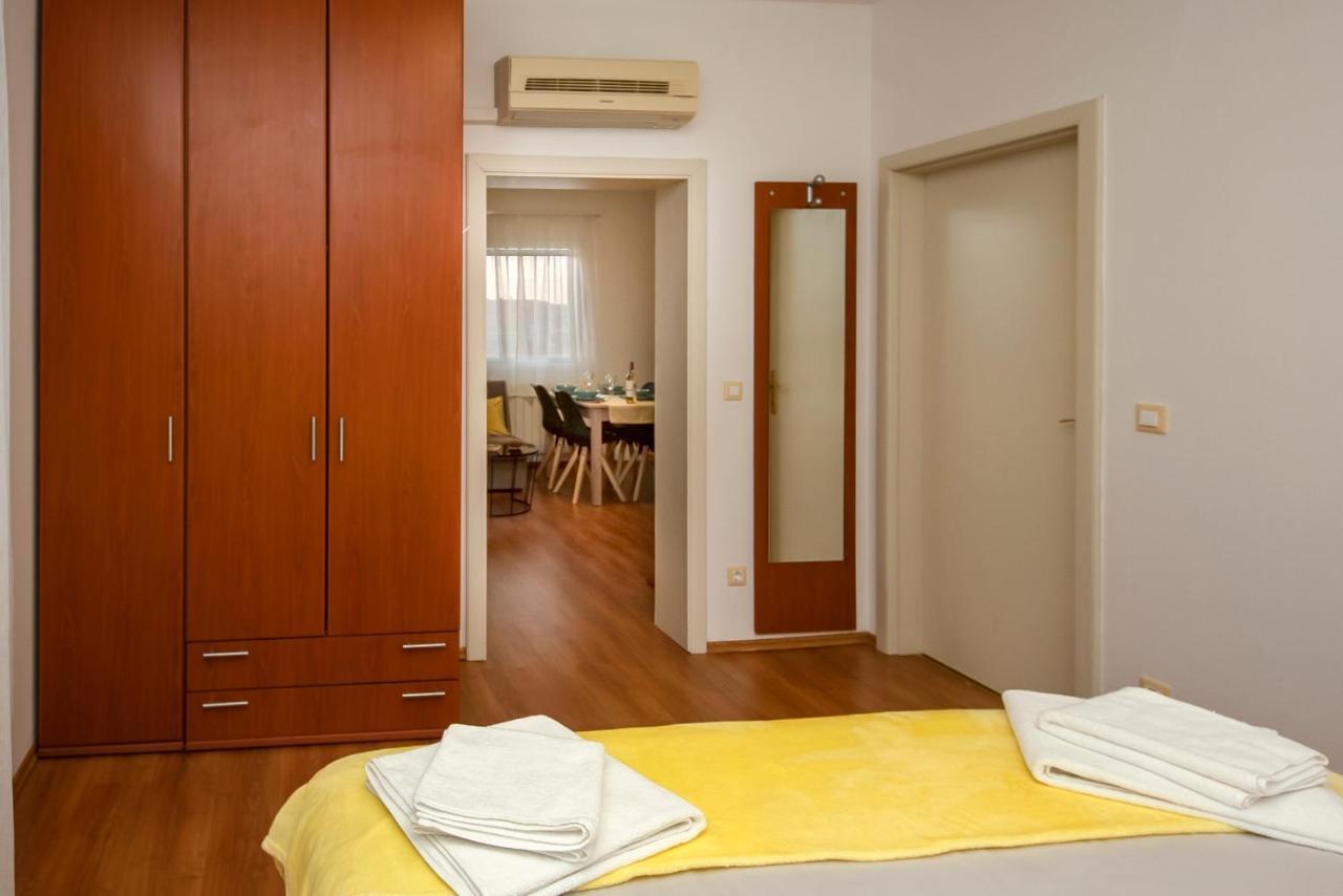 Apartments4You Vodice Exteriör bild