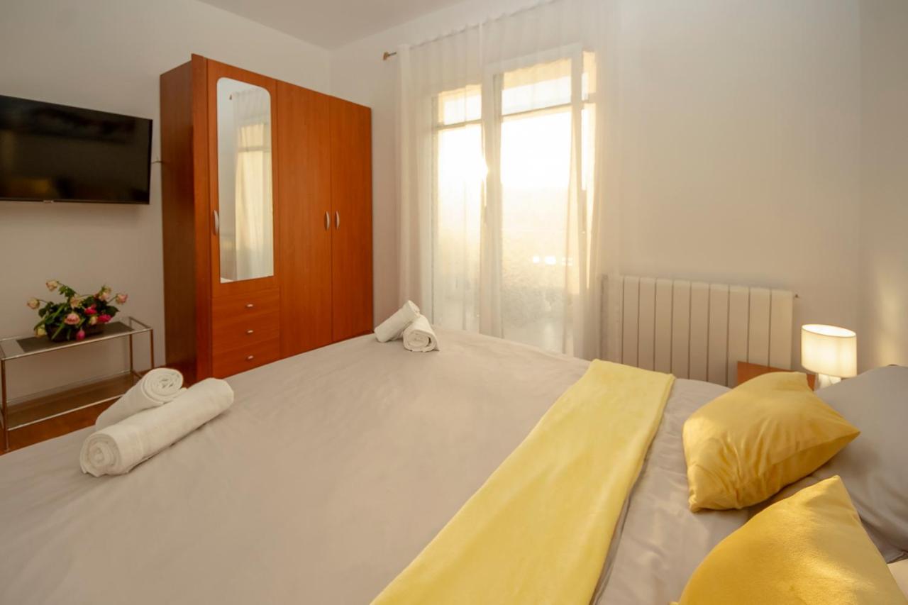 Apartments4You Vodice Exteriör bild