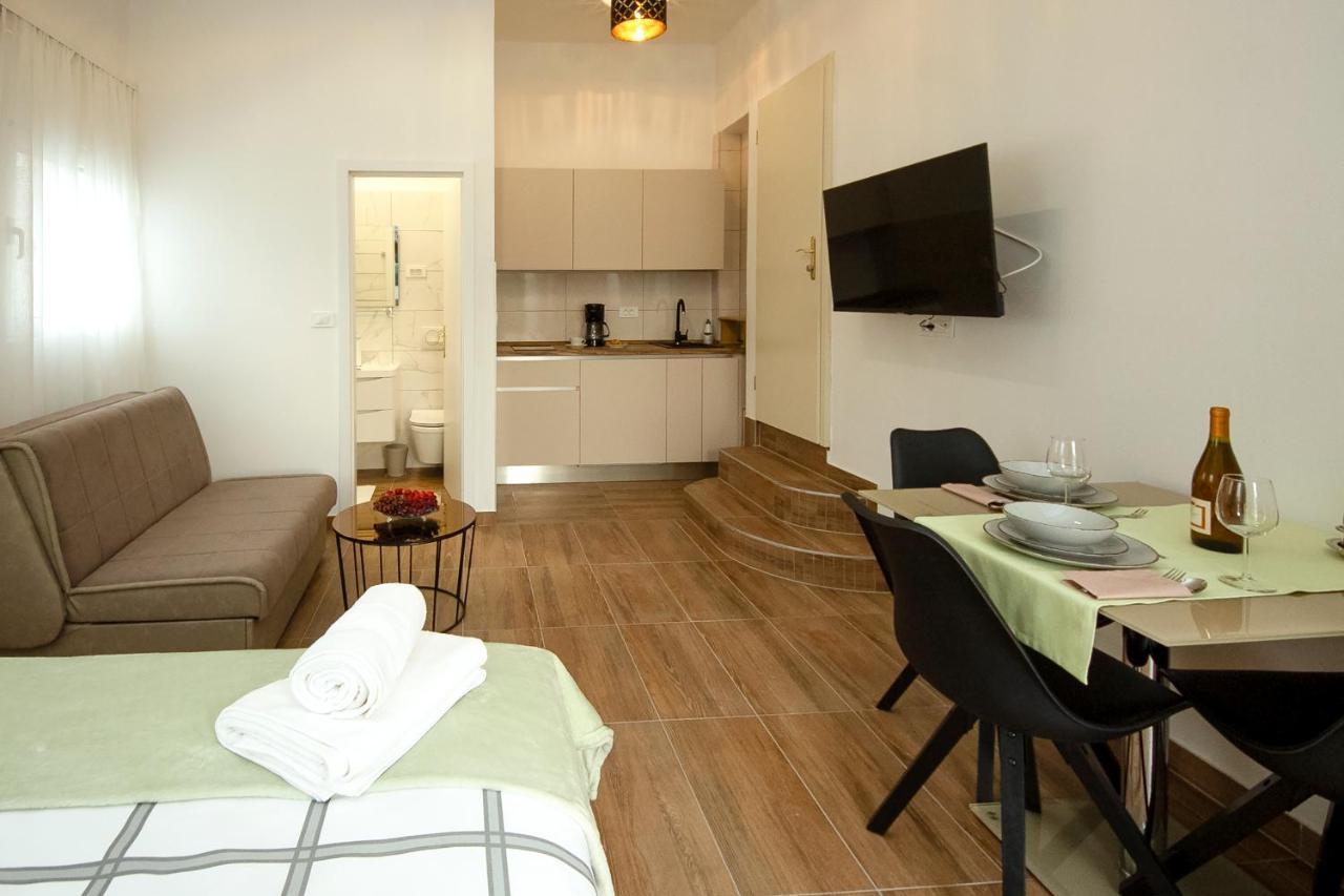 Apartments4You Vodice Exteriör bild