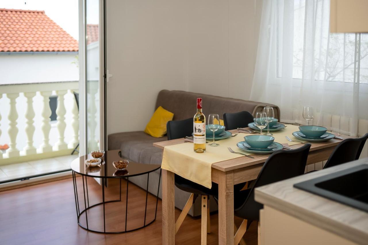 Apartments4You Vodice Exteriör bild